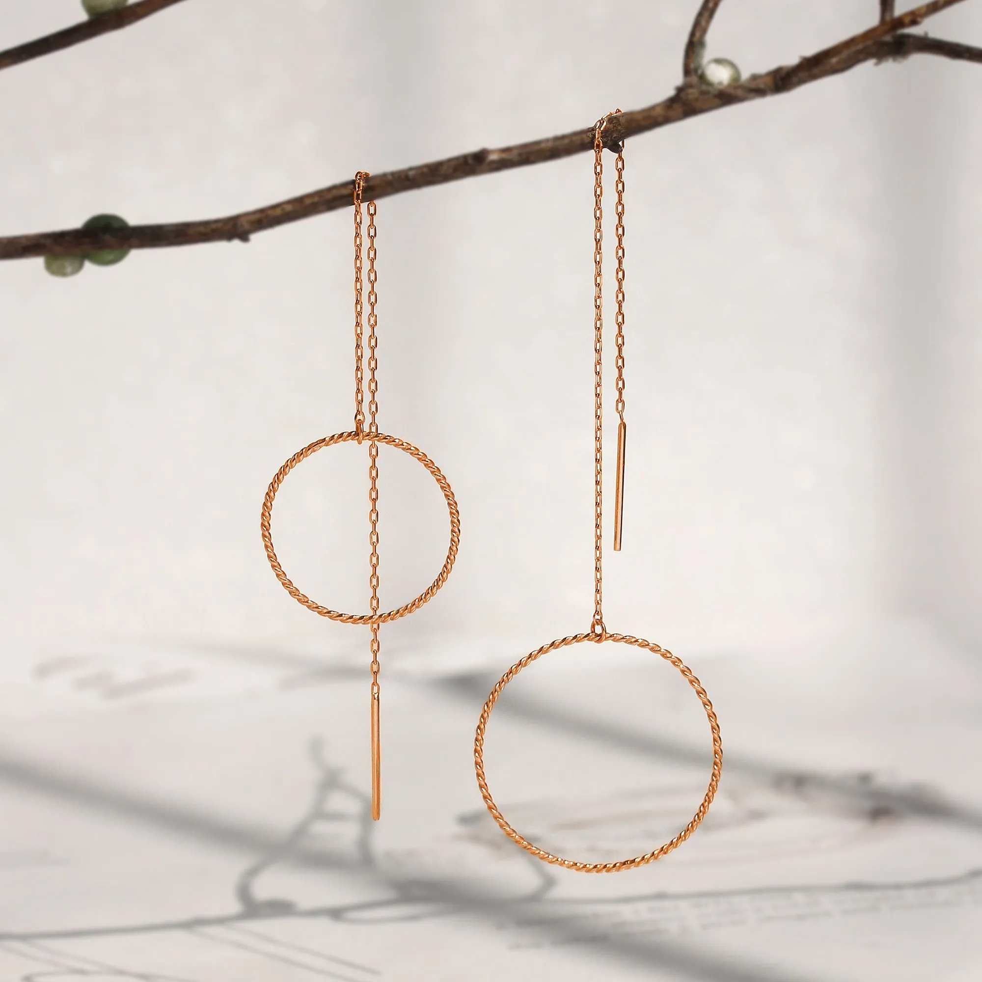 Asymmetrical Circle Threader Earrings