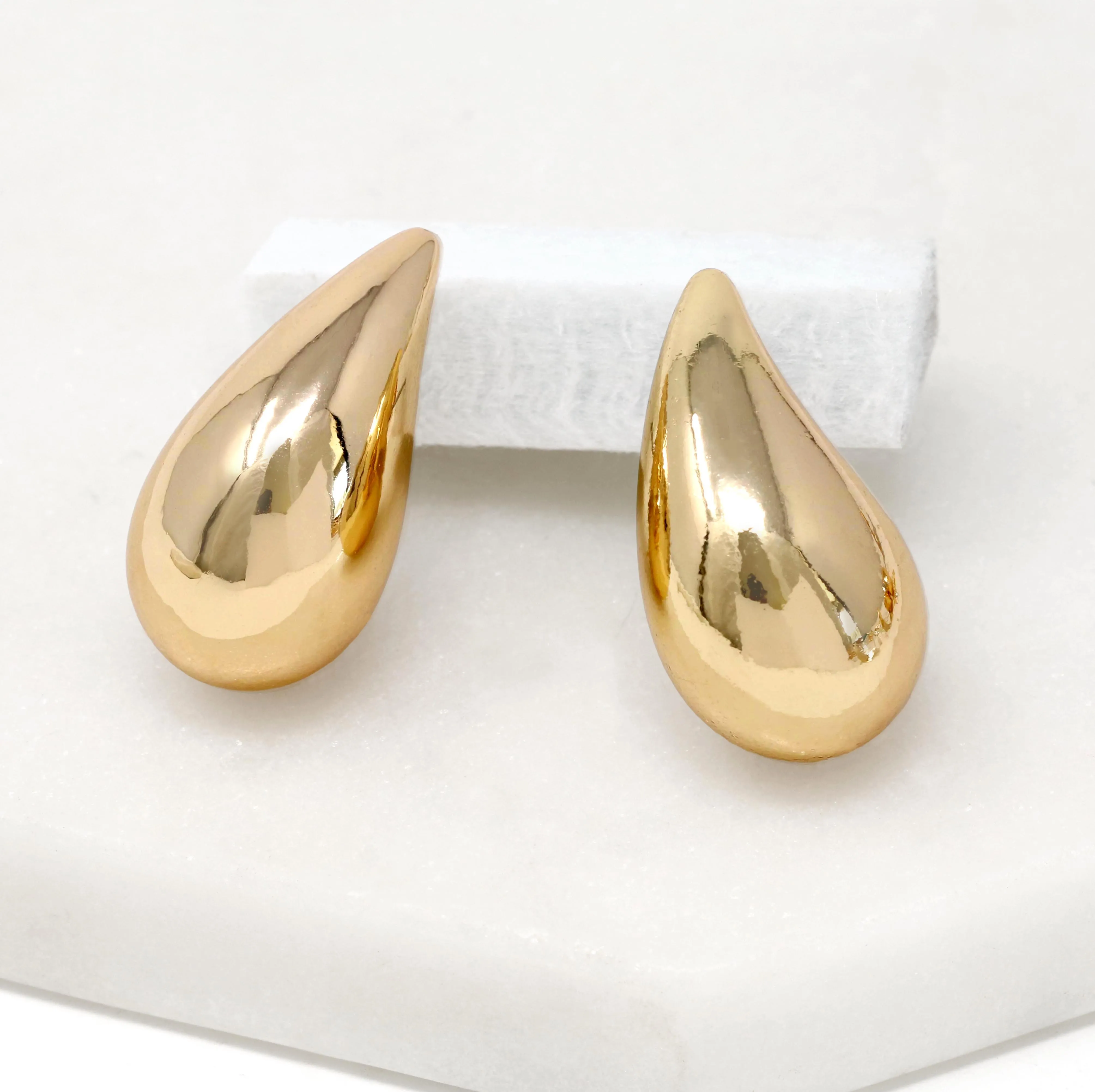 Hollow Bold Teardrop Earrings