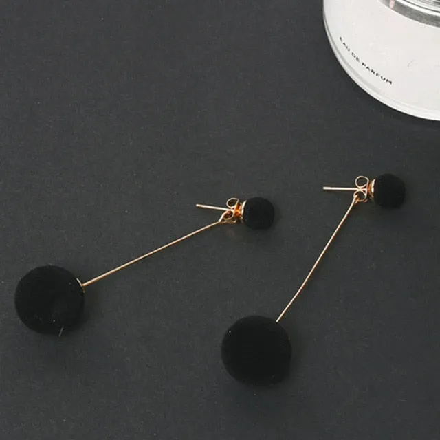 Long Slope Geometric asymmetry Rhinestone circle earrings