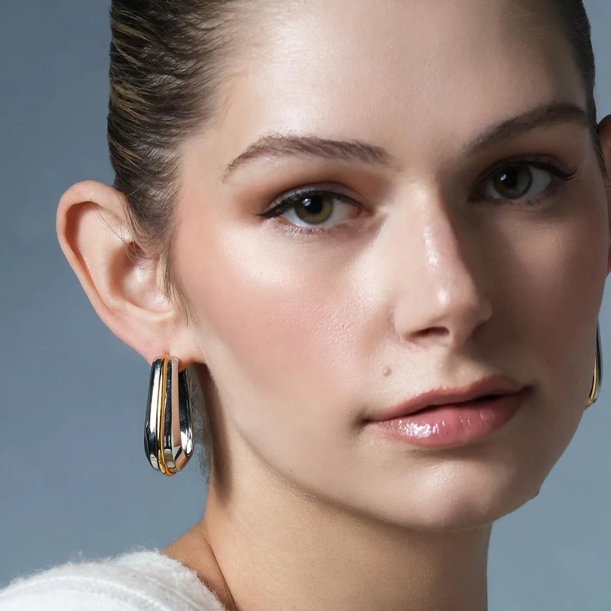 Queen Ravenna Statement Hoops