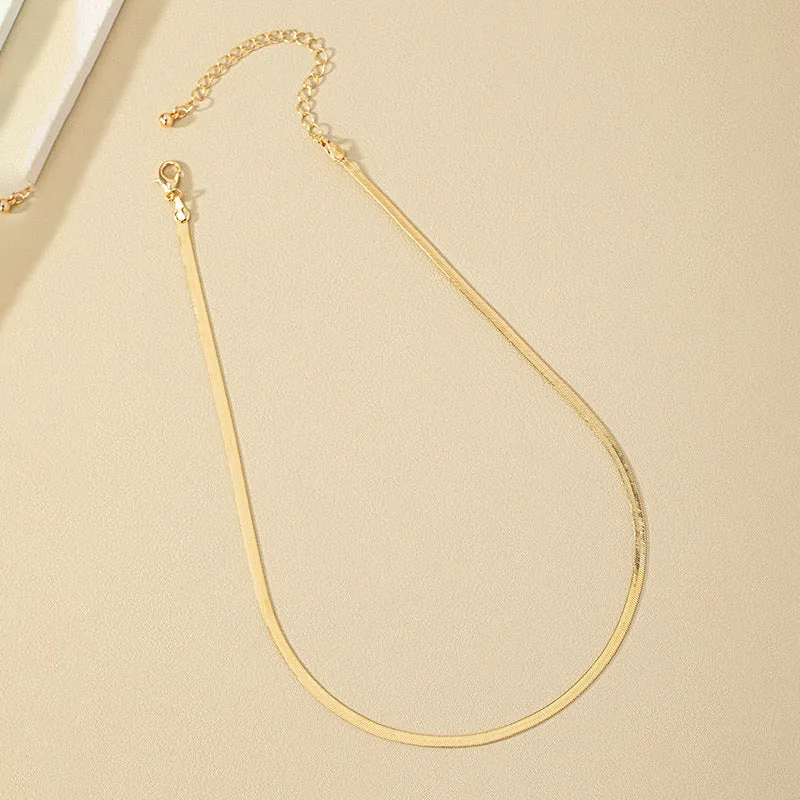 Sleek Snake Bone Collarbone Chain Necklace with a Touch of Vienna Elegance